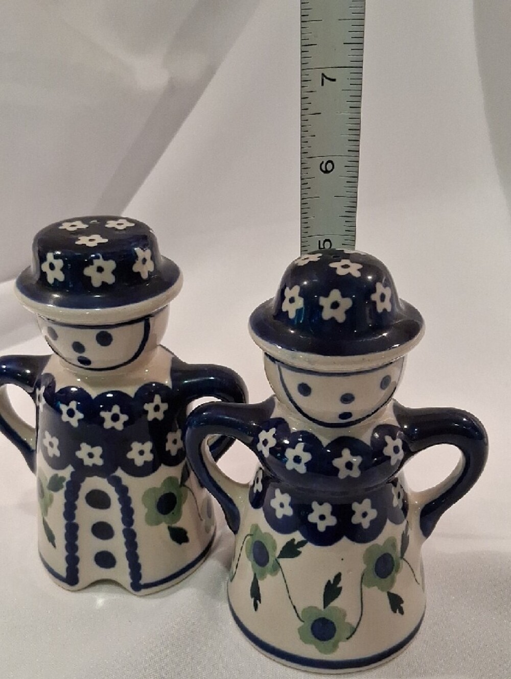 Boleslawiec Blue & Cream Ceramic Salt and Pepper Shaker Set Boy And Girl - Picture 6 of 7